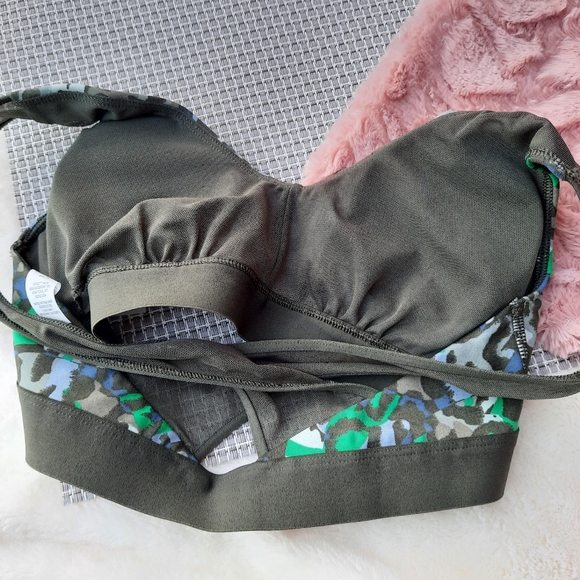 Aerie Offline American Eagle Camo Leopard Print Padded Sports Bra Cross Back XS - Picture 10 of 10